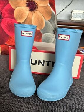 🦋 NEW WITHOUT BOX Hunter Kids First Classic Rain Boots Blue T10 🦋